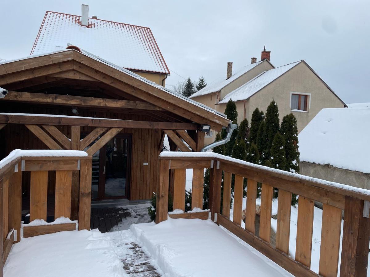 Oeskarszt Apartman Urkut Exterior photo