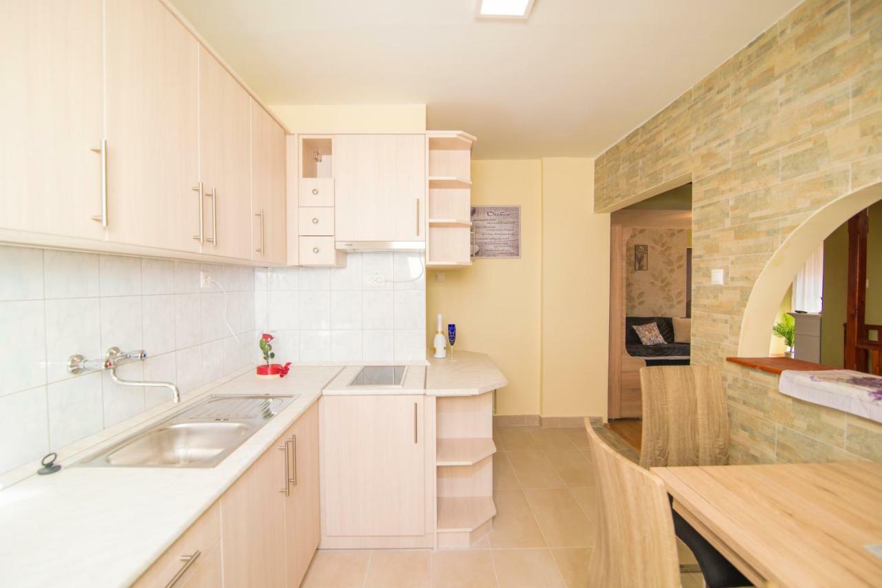 Oeskarszt Apartman Urkut Exterior photo