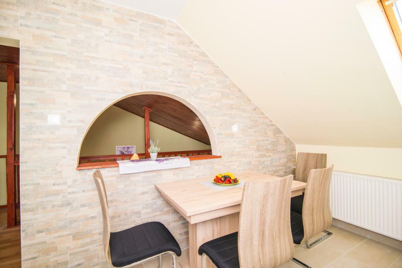 Oeskarszt Apartman Urkut Exterior photo