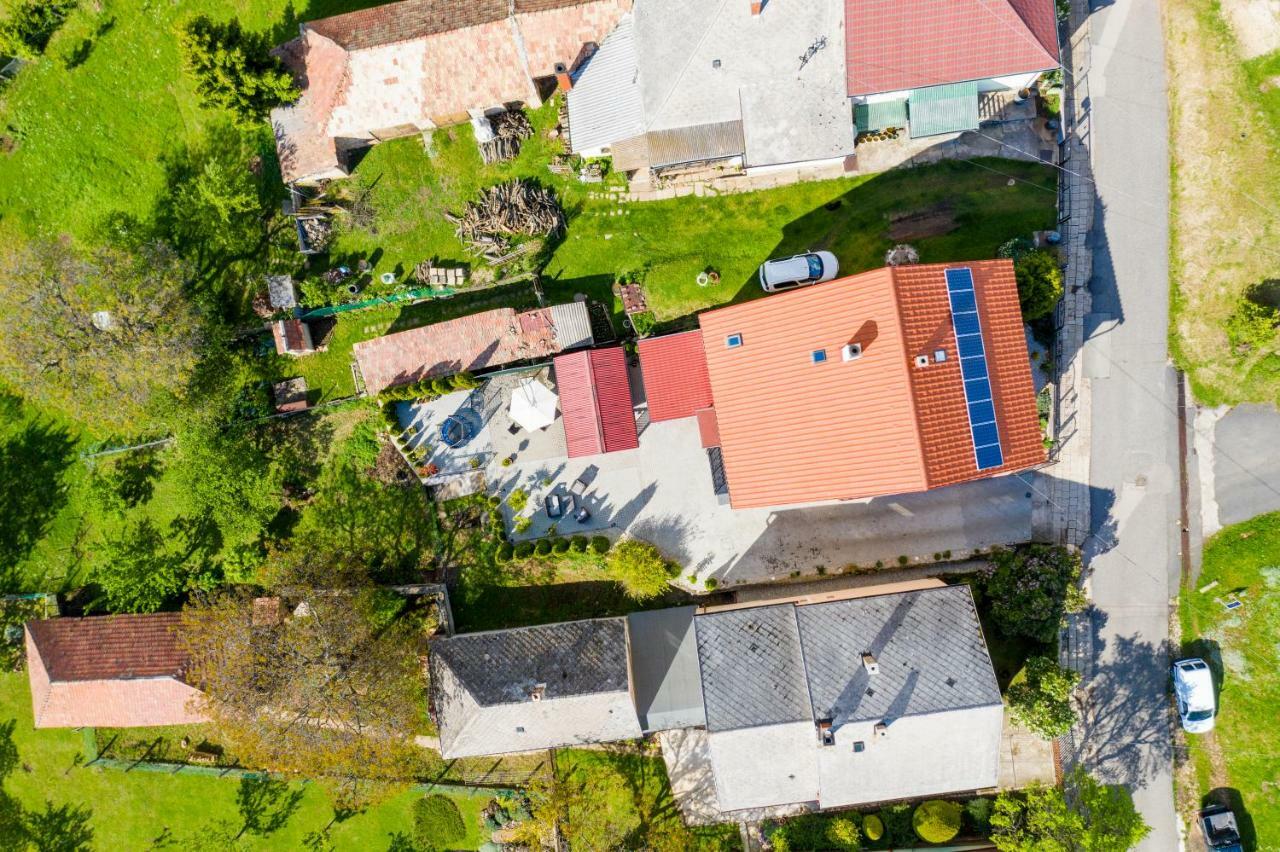 Oeskarszt Apartman Urkut Exterior photo